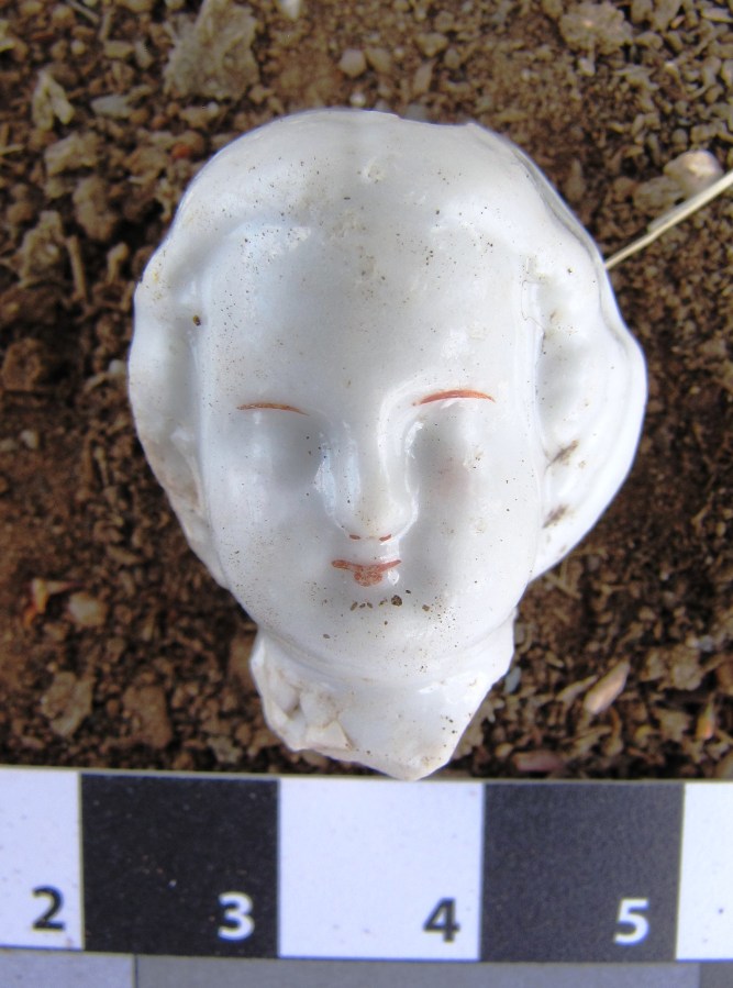 Ceramic figurine head